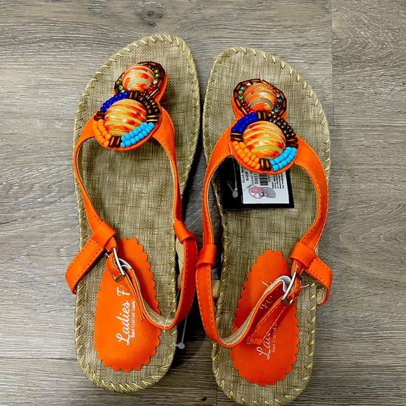 Handmade slippers - Picture 1 of 3